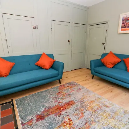 But 'n' Ben Holiday home